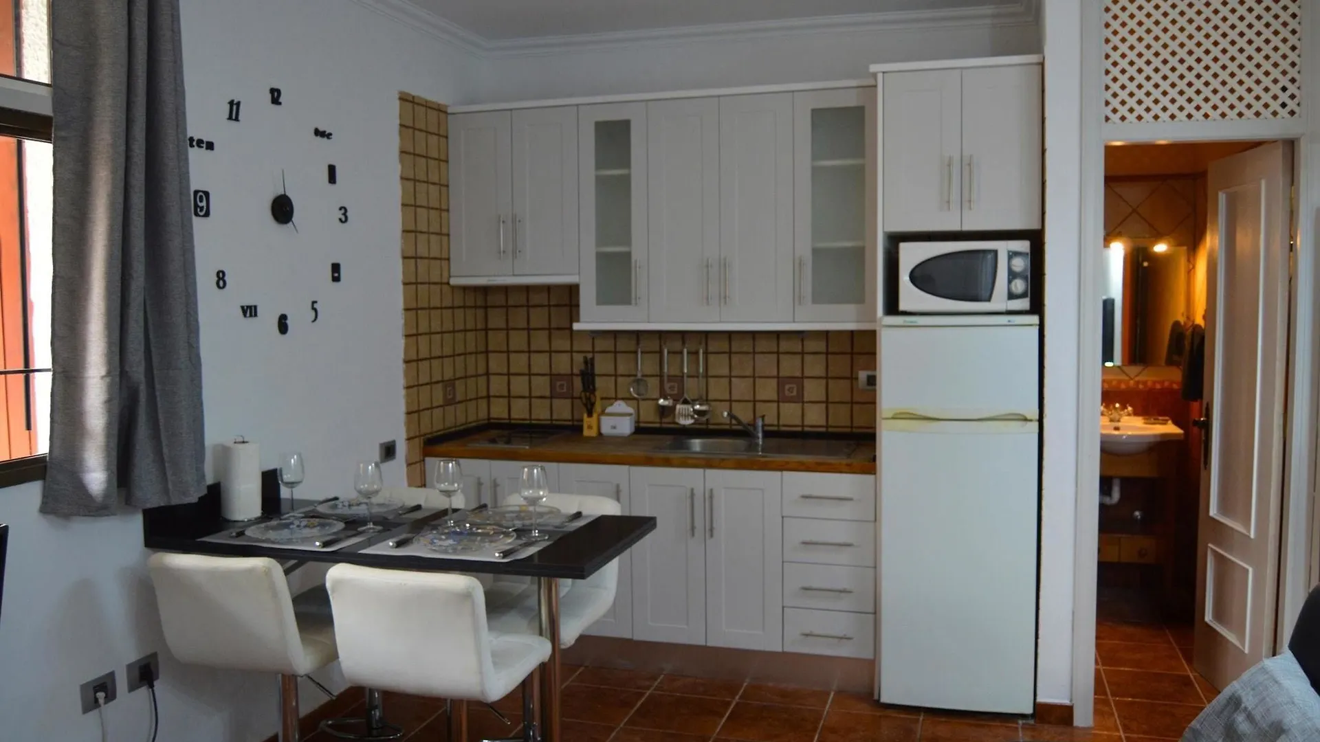 Apartment Studio In Santa Cruz De Tenerife, With Pool Access, Furnished Garden A Arona